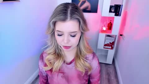 Alice online show from November 2025 08:00:01 PM