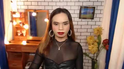 Molly online show from January 2026 01:05:02 PM