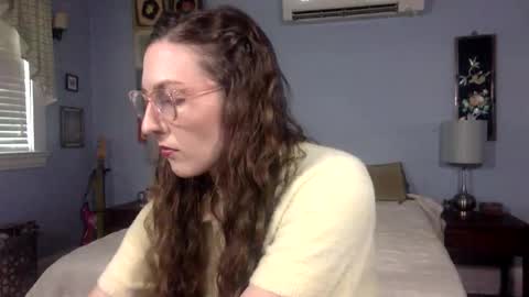 Snapshot of unicornfairy55 chatting on May 2026 03:18:01 PM Lola Moonstone online show from May 2026 03:18:01 PM