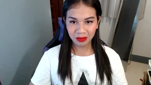 Vee online show from January 2025 02:42:01 PM