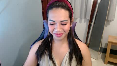 Vee online show from January 2025 11:17:01 PM