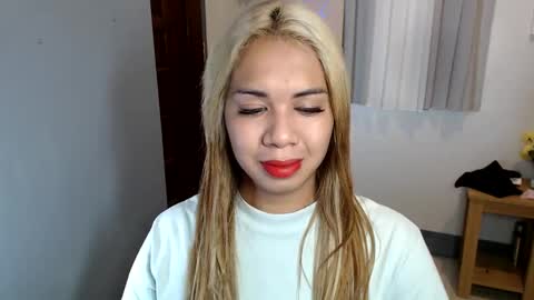 Vee online show from February 2025 06:48:01 AM