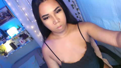 Snapshot of ur_hot_tommiexx chatting on April 2026 02:09:02 AM jennie online show from April 2026 02:09:02 AM