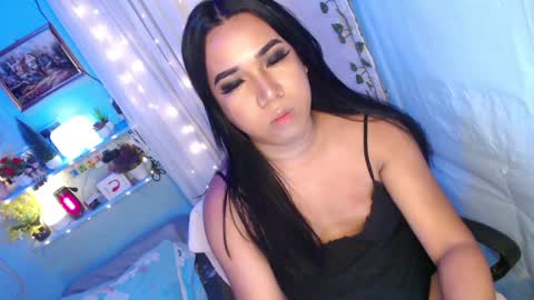 Snapshot of ur_hot_tommiexx chatting on April 2026 01:10:01 AM jennie online show from April 2026 01:10:01 AM