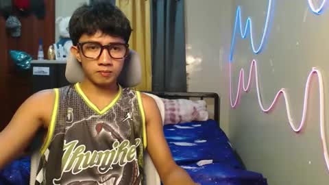 Snapshot of ur_hottestjonny chatting on June 2026 01:00:02 PM jonny online show from June 2026 01:00:02 PM