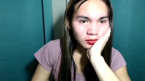 Snapshot of ur_innocent_girlx chatting on January 2025 09:32:02 PM QUEENSY online show from January 2025 09:32:02 PM