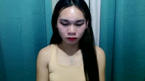 Snapshot of ur_innocent_girlx chatting on February 2025 11:32:02 AM QUEENSY online show from February 2025 11:32:02 AM