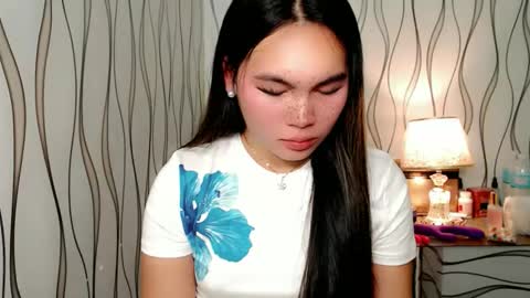 QUEENSY online show from October 2025 04:28:01 PM