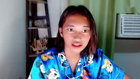 Snapshot of ur_sexyllie chatting on February 2026 02:41:01 AM Ellie online show from February 2026 02:41:01 AM