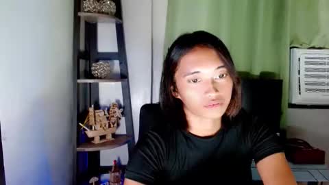 Snapshot of ur_sexyllie chatting on February 2026 07:51:01 AM Ellie online show from February 2026 07:51:01 AM