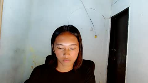 Snapshot of ur_sexyllie chatting on March 2026 07:31:02 PM Ellie online show from March 2026 07:31:02 PM