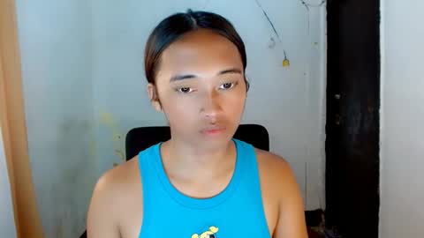 Snapshot of ur_sexyllie chatting on March 2026 06:28:01 AM Ellie online show from March 2026 06:28:01 AM