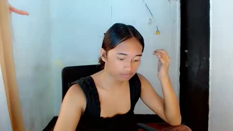 Snapshot of ur_sexyllie chatting on March 2026 11:59:02 AM Ellie online show from March 2026 11:59:02 AM