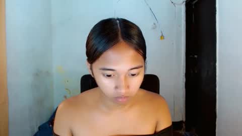 Snapshot of ur_sexyllie chatting on March 2026 08:26:33 AM Ellie online show from March 2026 08:26:33 AM