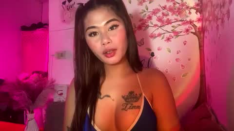 HelloIm  Girly online show from April 2026 08:48:02 PM