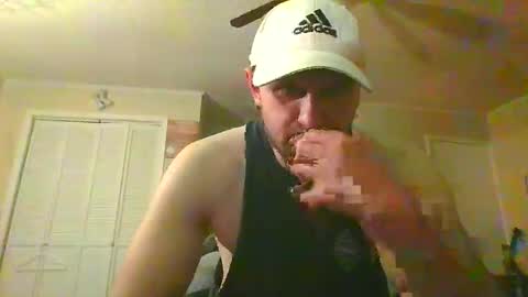Snapshot of ur_zaddy4now chatting on January 2025 03:47:01 AM ur_zaddy4now online show from January 2025 03:47:01 AM