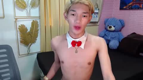 urasian_john20 online show from April 2026 10:59:01 PM