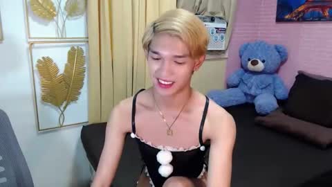 urasian_john20 online show from May 2026 12:04:01 AM