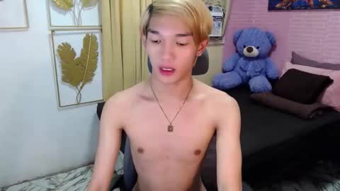 urasian_john20 online show from May 2026 05:20:02 PM