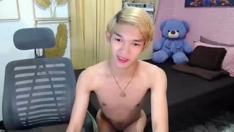 urasian_john20 online show from May 2026 04:07:02 AM