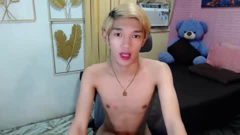 urasian_john20 online show from May 2026 06:08:01 AM