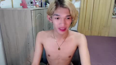 urasian_john20 online show from June 2026 06:27:02 AM