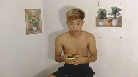 urasian_jomarie online show from May 2026 08:25:01 PM