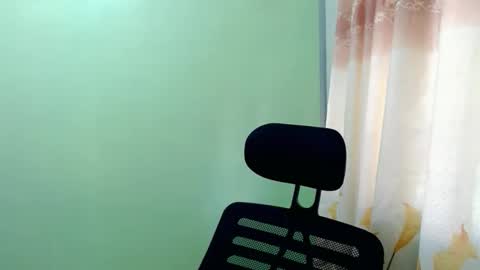 Snapshot of urasian_joy chatting on October 2025 06:47:01 AM urasian_joy online show from October 2025 06:47:01 AM