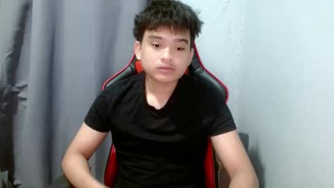 Snapshot of urasian_kentoyxx77 chatting on September 2025 08:58:01 PM Kentoy online show from September 2025 08:58:01 PM