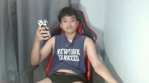 Snapshot of urasian_kentoyxx77 chatting on October 2025 10:13:01 AM Kentoy online show from October 2025 10:13:01 AM