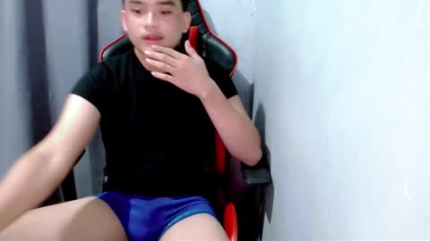 Snapshot of urasian_kentoyxx77 chatting on October 2025 11:49:02 PM Kentoy online show from October 2025 11:49:02 PM