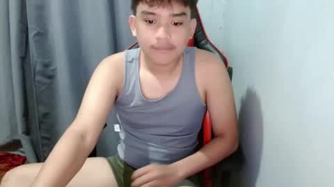 Snapshot of urasian_kentoyxx77 chatting on October 2025 11:48:01 PM Kentoy online show from October 2025 11:48:01 PM