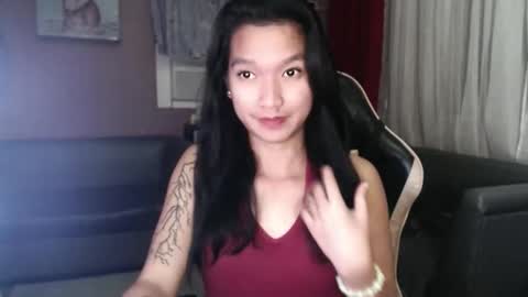 NEWRA  ALLISON online show from October 2025 05:52:01 AM