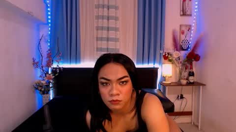 Snapshot of urasian_olivia1 chatting on January 2025 06:05:02 PM Olivia online show from January 2025 06:05:02 PM