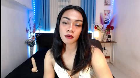 Snapshot of urasian_olivia1 chatting on January 2025 12:45:02 PM Olivia online show from January 2025 12:45:02 PM