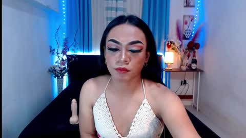 Snapshot of urasian_olivia1 chatting on January 2025 12:28:02 PM Olivia online show from January 2025 12:28:02 PM