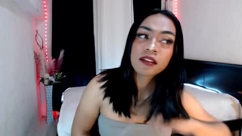Snapshot of urasian_olivia1 chatting on February 2025 08:00:01 PM Olivia online show from February 2025 08:00:01 PM