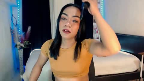 Snapshot of urasian_olivia1 chatting on February 2025 02:38:02 PM Olivia online show from February 2025 02:38:02 PM