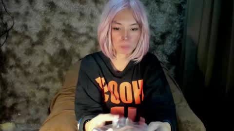 yana online show from February 2025 01:22:02 PM