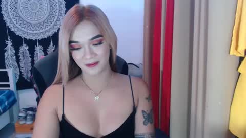 Snapshot of urasiandreamgirlxxx chatting on December 2024 09:21:02 AM jess online show from December 2024 09:21:02 AM