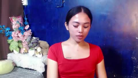 Snapshot of urasiangirl01 chatting on April 2026 05:18:01 PM yesha online show from April 2026 05:18:01 PM
