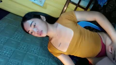 Snapshot of urasiangirl01 chatting on April 2026 02:40:02 AM yesha online show from April 2026 02:40:02 AM