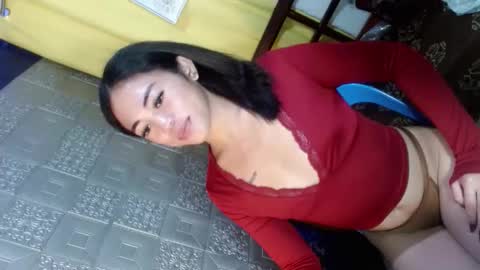 Snapshot of urasiangirl01 chatting on May 2026 04:13:02 PM yesha online show from May 2026 04:13:02 PM