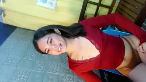 Snapshot of urasiangirl01 chatting on May 2026 05:47:02 AM yesha online show from May 2026 05:47:02 AM