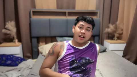 urasiankyler online show from July 2026 01:37:01 PM
