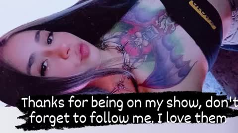 Snapshot of urbaby6irl chatting on December 2024 04:09:02 PM Danielle online show from December 2024 04:09:02 PM