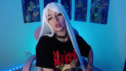 Snapshot of urbaby6irl chatting on February 2025 03:01:02 AM Danielle online show from February 2025 03:01:02 AM