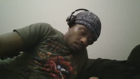 Snapshot of urbandick5 chatting on March 2025 02:52:01 AM urbandick5 online show from March 2025 02:52:01 AM