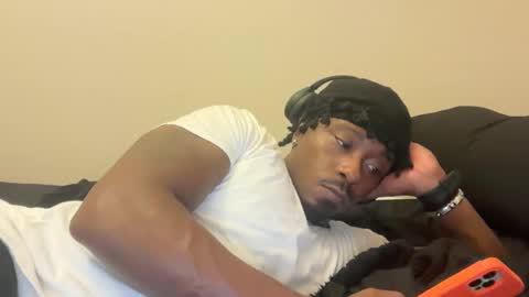 Snapshot of urbandick5 chatting on November 2025 02:21:01 AM urbandick5 online show from November 2025 02:21:01 AM