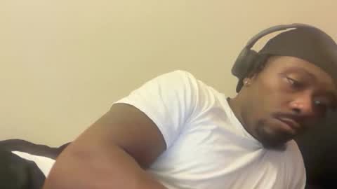 Snapshot of urbandick5 chatting on November 2025 01:05:01 AM urbandick5 online show from November 2025 01:05:01 AM